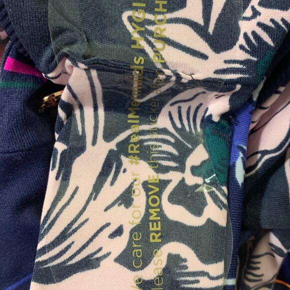 Maaji Margarita Flirt Floral Reversible Mid Rise‎ Bikini Bottom Medium - Picture 8 of 10